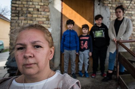 Despite living with cancer, violence and fear, Maja and her children are happy being together!